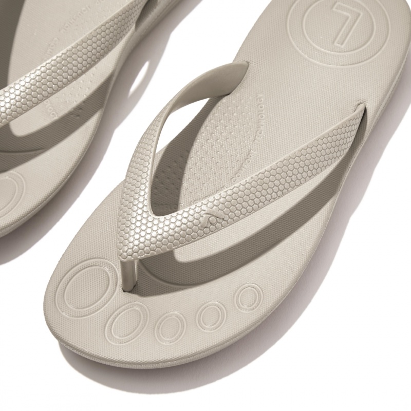 Kids' Fitflop Iqushion Rubber Flip Flops Silver | IN-FTWAI4071